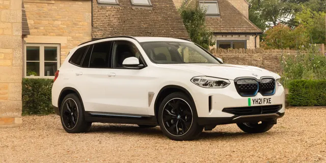 BMW iX3